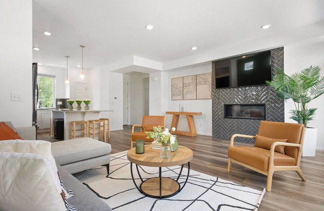 Spacious 4BR Exec Home - Near DIA & Medical Center