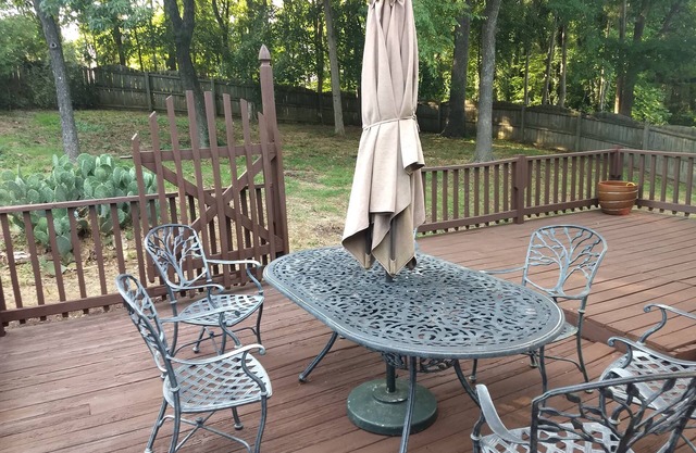 Spacious 4BR Matthews Home w/Fenced Yard – Budget-Friendly Stay Near Charlotte