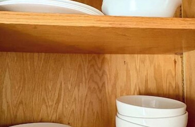 Spacious 5-bedroom house in lovely Amherst with Central AC,