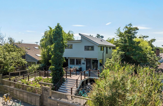 Spacious 5-bedroom house in Ocean Beach with Heated Saltwater Pool!
