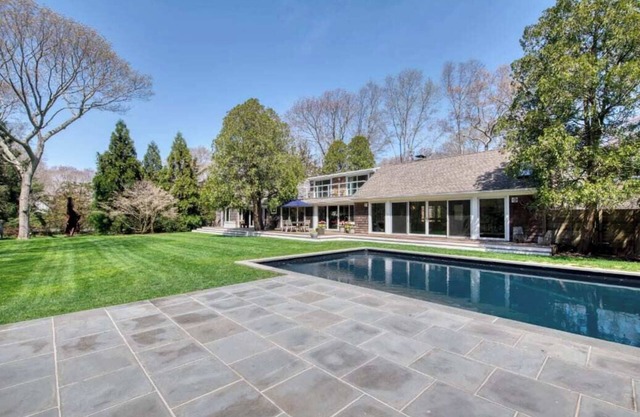 Spacious 5-BR 4-Bath Pool in East Hamptons