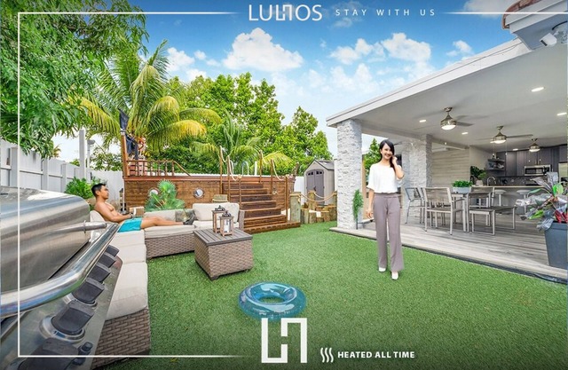 Spacious 6BR Miami: Pool, BB Court & Near Airport