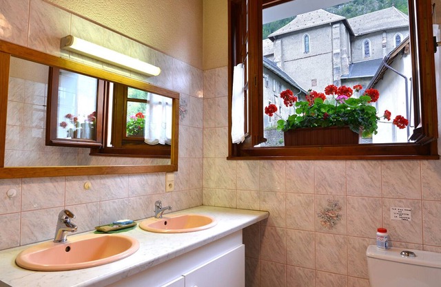Spacious and Comfortable Apartment, Ideally Located in the Center of the Village