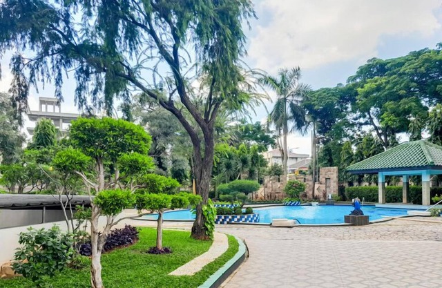 Spacious And Comfy 3Br At Puri Garden Apartment