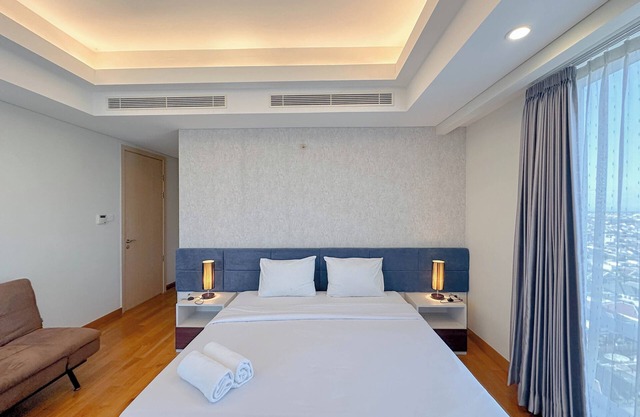Spacious And Elegant 2Br At One East Penthouse & Residence Apartment