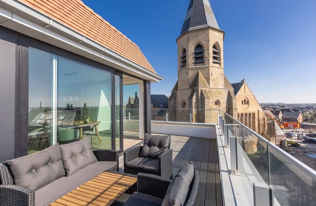 Spacious apartment with 3bedrooms close to the sea