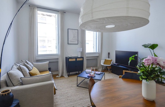 Spacious apartment with sea view