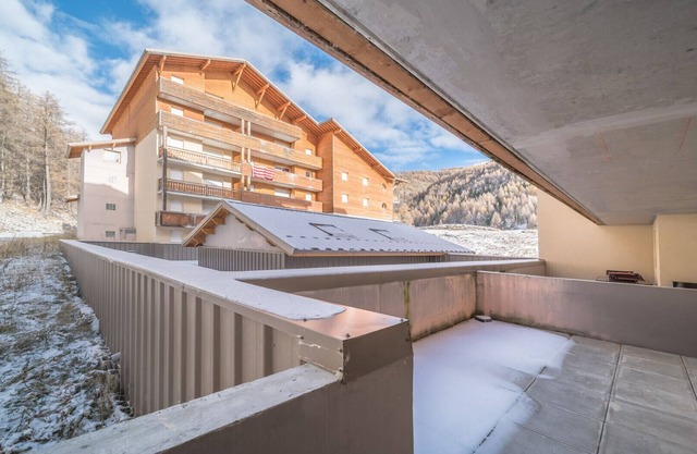 Spacious apt 4/6 ppl near the ski runs