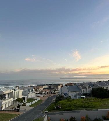 Spacious Beach Breakaway