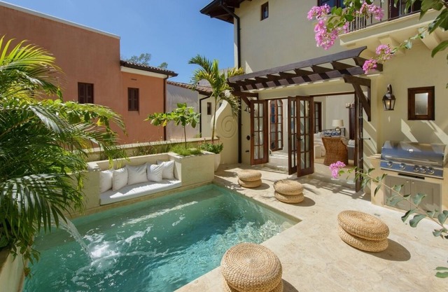 Spacious Beachside Retreat, Refreshing Pool & Sunset Terrace at Las Catalinas