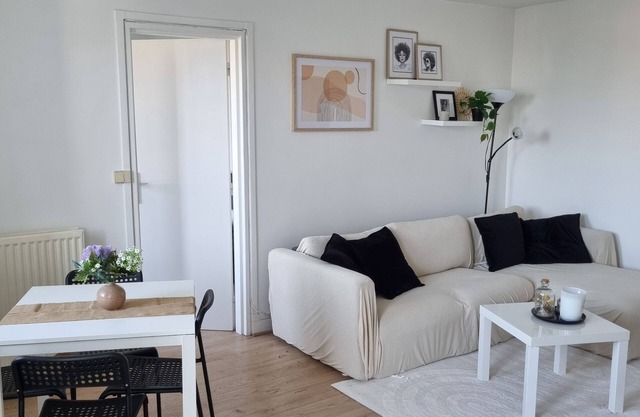 Spacious, bright apartment in very quiet residence 8min walk from RER A station