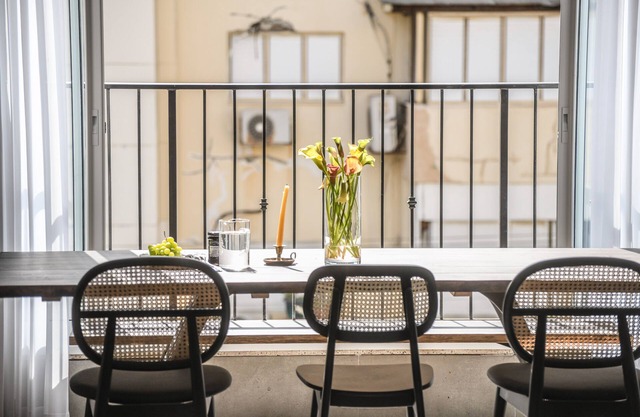 Spacious & Bright 3BR Apt with City View
