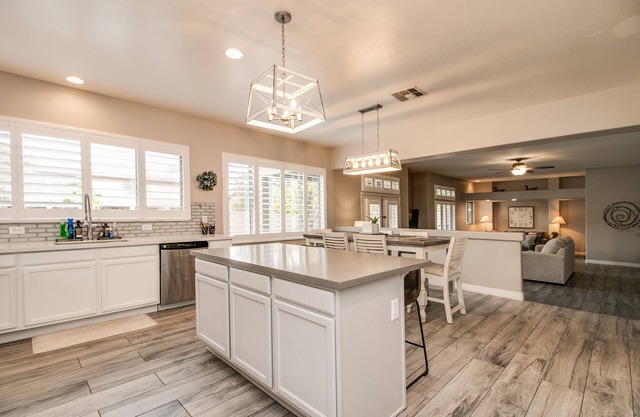 Spacious Chandler 5 Bdrm w/ Pool, Hot Tub, Game Room!