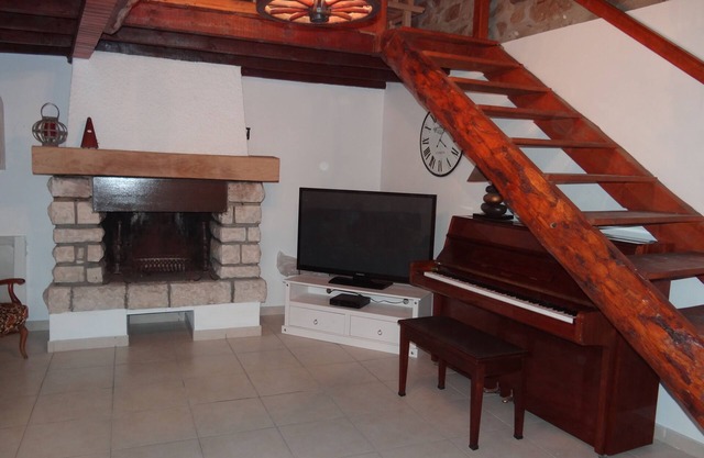 Spacious comfortable and fully equipped house for family holidays