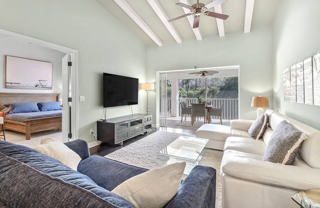 Spacious Condo in Naples FL/Spacieux condo à Naples, FL