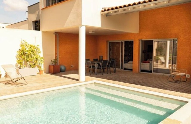 Spacious, cosy, modern family villa for 7