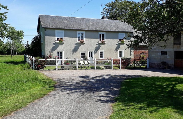 Spacious countryside home with garden, WIFI and pets accepted