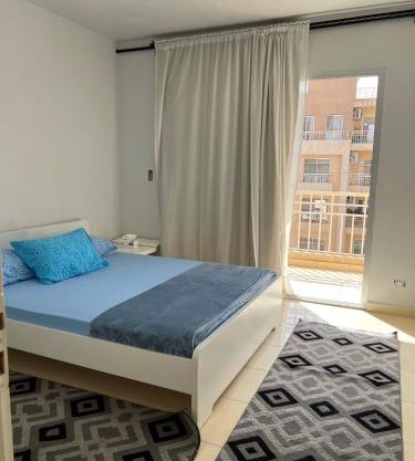 Spacious cozy 3BR Apartment in a world class compound