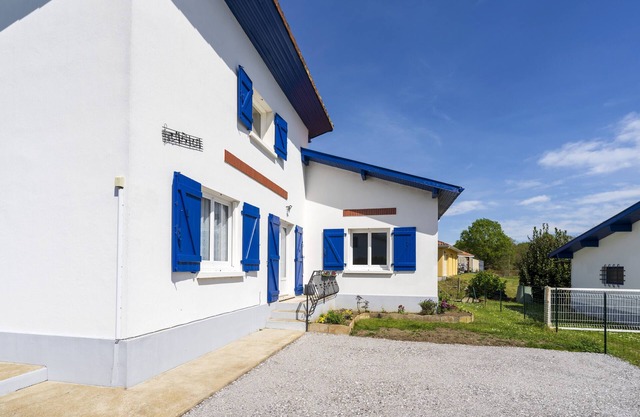 Spacious detached single-storey house with terrace, private garden & Wi-Fi