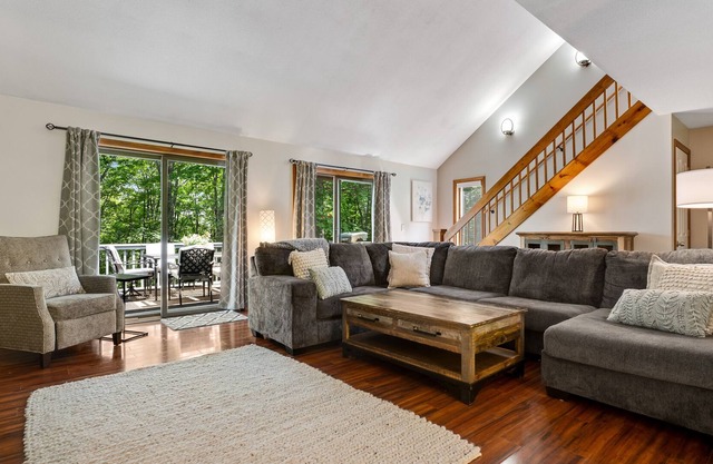 Spacious dog-friendly home with two decks, fireplace, home office, pools & golf