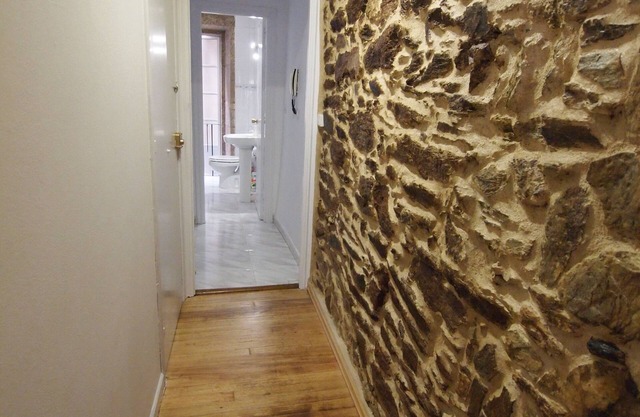 Spacious Apartment in the Heart of the Monumental District!