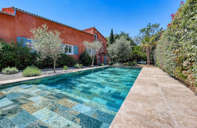 Spacious family villa six fours les plages with 6 rooms and pool