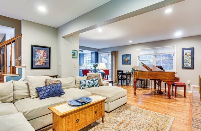 Spacious Family Home w/Deck & Yard in Littleton!