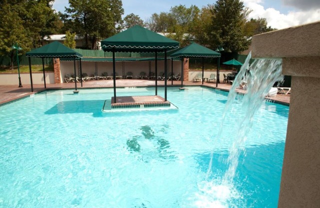 Spacious Family Villa w/Pools Near Branson's Main Sights