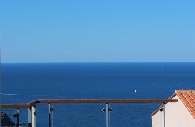 Spacious family villa with lovely sea view and fantastic salt-water pool