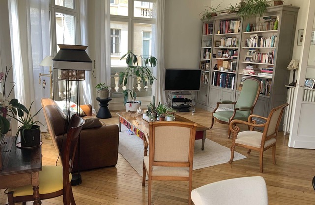 Spacious flat in the heart of Paris, ideal for a family visit the capital.