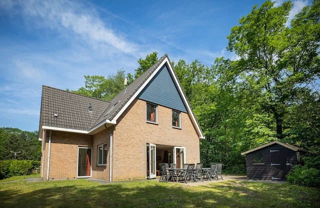 Spacious forest retreat with sauna