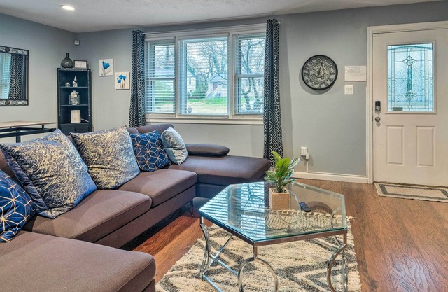 Spacious Fort Washington Home Near National Mall!