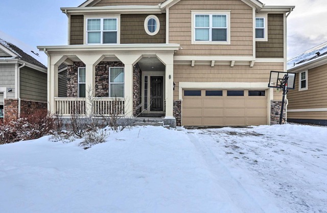 Spacious Golden Vacation Rental, 4 Mi to Dtwn