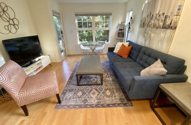 Spacious Guest Suite in Mount Pleasant, Vancouver