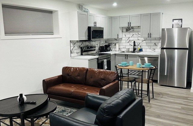 Spacious guest suite in Regina, Canada