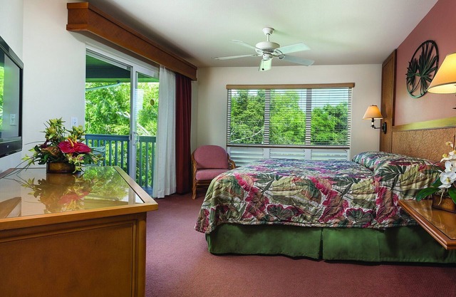Spacious Hawaiian Paradise with Private Balcony's and Full access to all Amenities