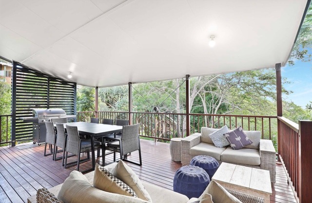 Spacious home with views suitable for 2 families