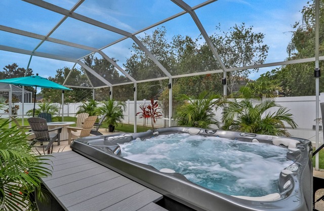 Spacious home with private hot tub, firepit, grill and 3 in 1 game table