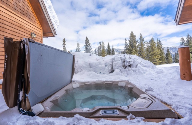 Spacious home with private hot tub, pool table, & peaceful location