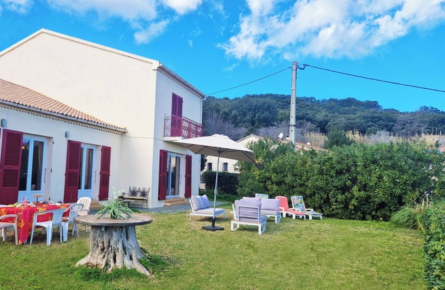 Spacious house with garden between Bastia and Saint-Florent