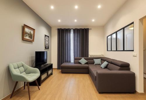 Spacious house with garden, 15 minutes from Paris