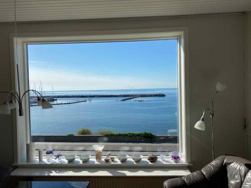 Spacious House With Sea Views From All Rooms