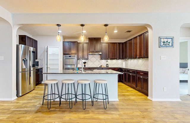 Spacious house with private pool, patio and office space