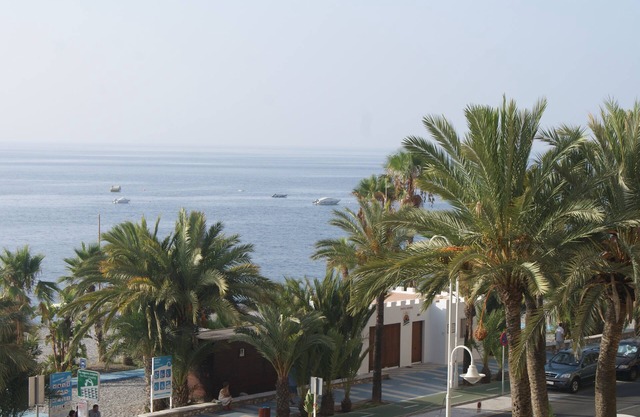 Spacious Luxurious Flat W/Beautiful Sea Views For 6 People WiFi Parking Bikes