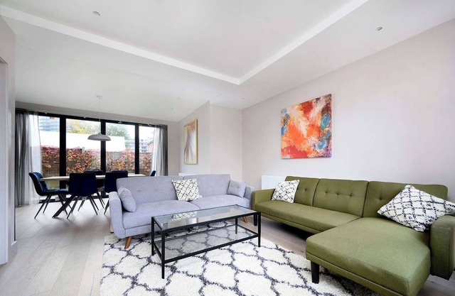 Spacious Modern Retreat in Greater London