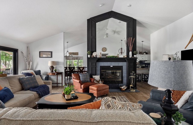 Spacious Multi-Family Retreat with On Site Hot Tub, Sauna & Game Room