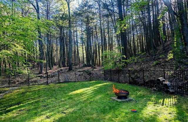 Spacious Pawtuckaway Getaway