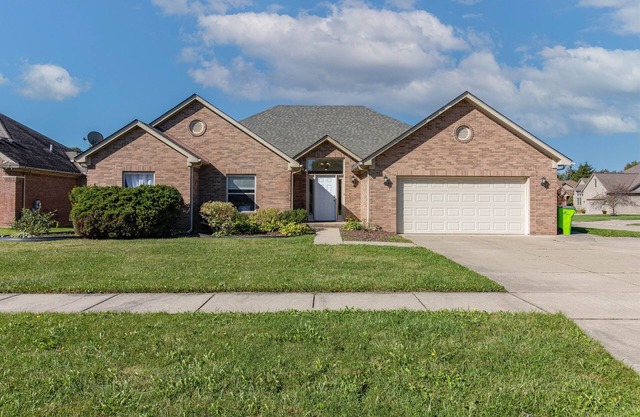 Spacious Ranch with 4BR/2BA – Prime Location