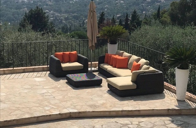Spacious Secluded Provencal Villa in Cabris - Panoramic view Ocean to Mountains