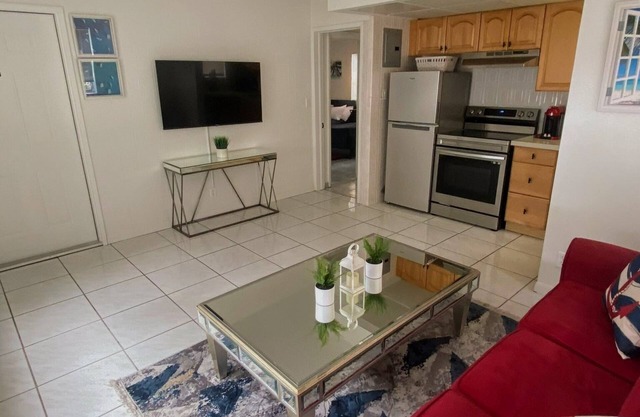 Spacious Villa #8 4-Minute Walk Beach